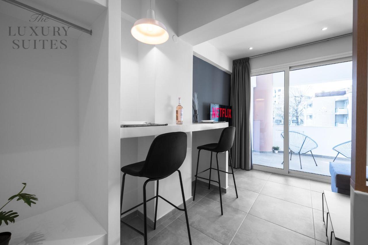 Horizon Apartments, The Luxury Suites เทสซาโลนิกิ ภายนอก รูปภาพ