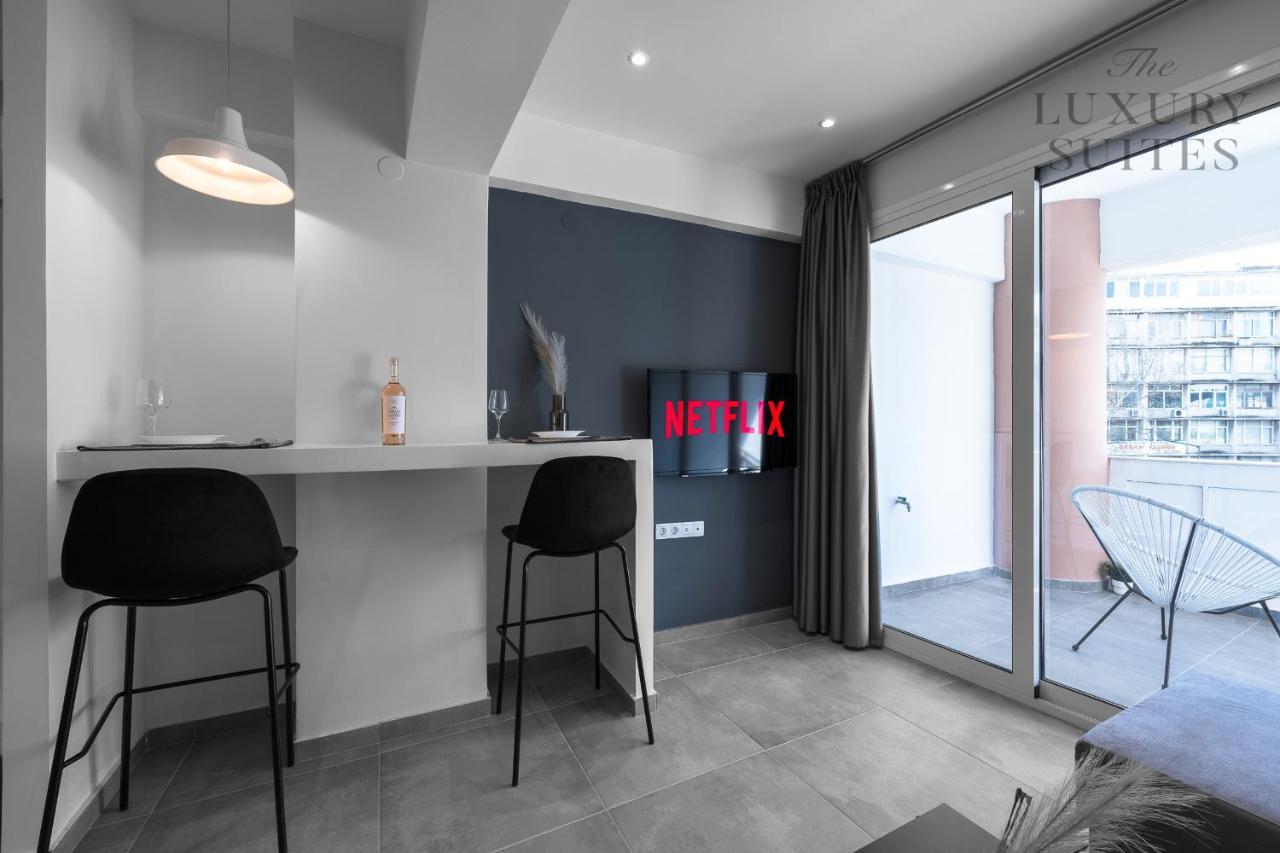 Horizon Apartments, The Luxury Suites เทสซาโลนิกิ ภายนอก รูปภาพ