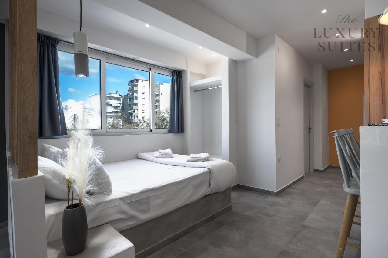 Horizon Apartments, The Luxury Suites เทสซาโลนิกิ ภายนอก รูปภาพ