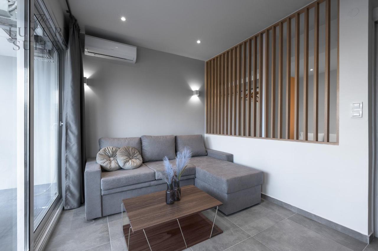 Horizon Apartments, The Luxury Suites เทสซาโลนิกิ ภายนอก รูปภาพ